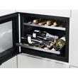 ELECTROLUX ERW0670A Beépíthető kompakt 24 palackos borhűtő kijelzővel 54L A+
